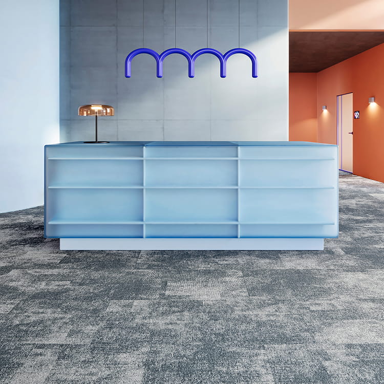 Mohawkgroup-Light-Art-Chrome-569-grey-reception-carpet-tile-750x750